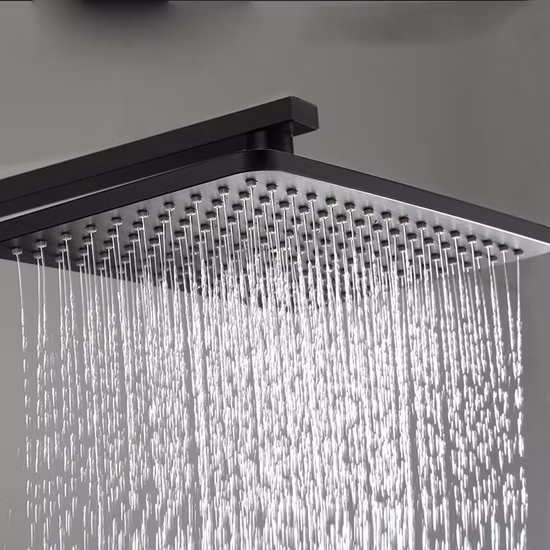 Nuevo diseño Venta caliente Juego de ducha de aluminio de alta calidad